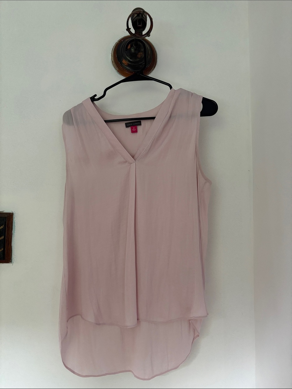 Vince Camuto Light Pink V-Neck Sleeveless Chiffon Camisole